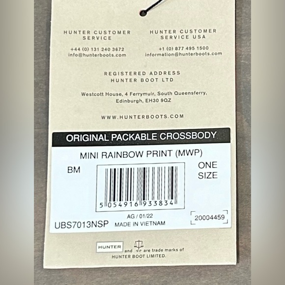 New HUNTER original packable crossbody bag in mini rainbow print - Picture 3 of 6